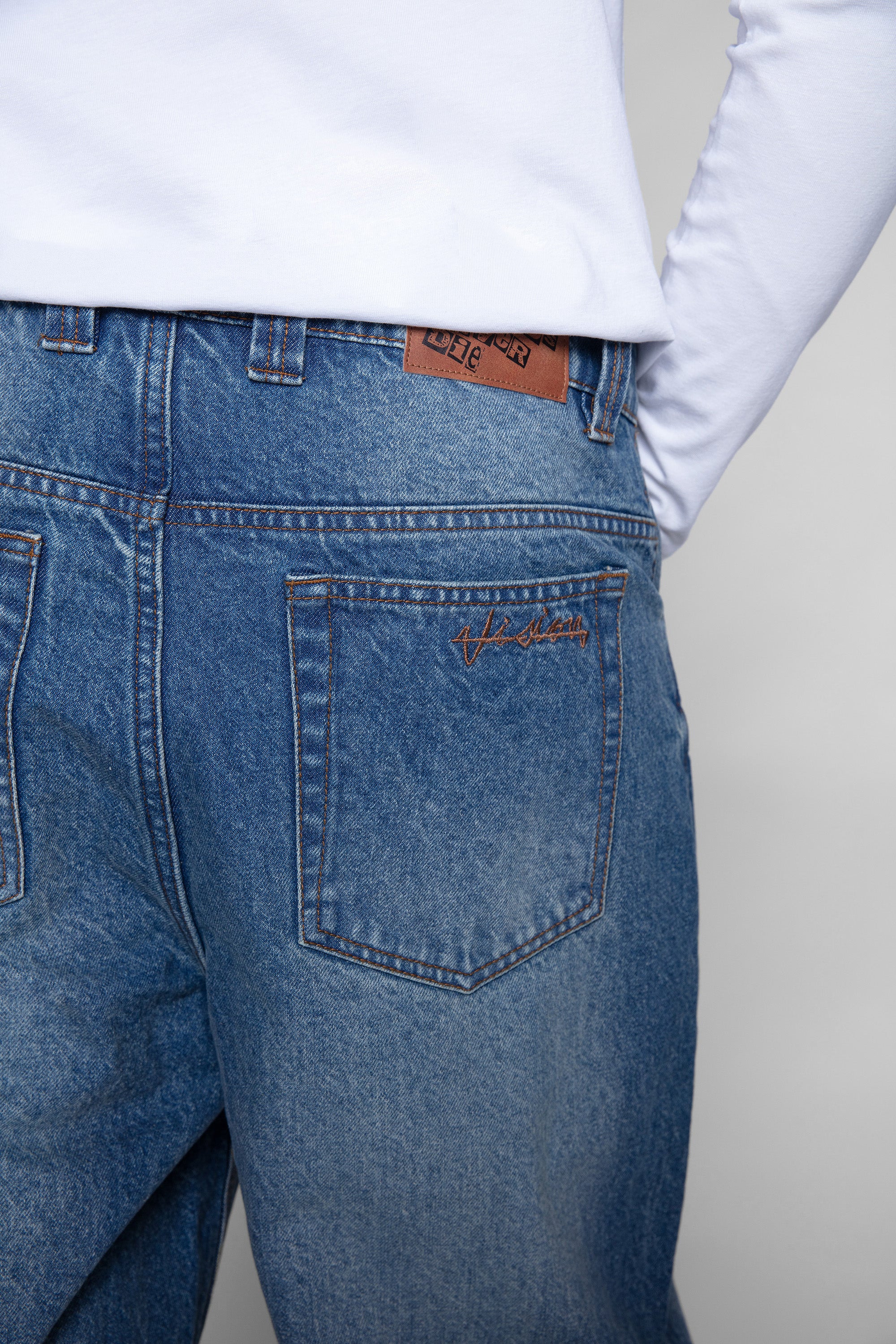 BOYCHIK RELAXED WIDE RAW DENIM PANT - DARK VINTAGE BLUE WASH - Image 4