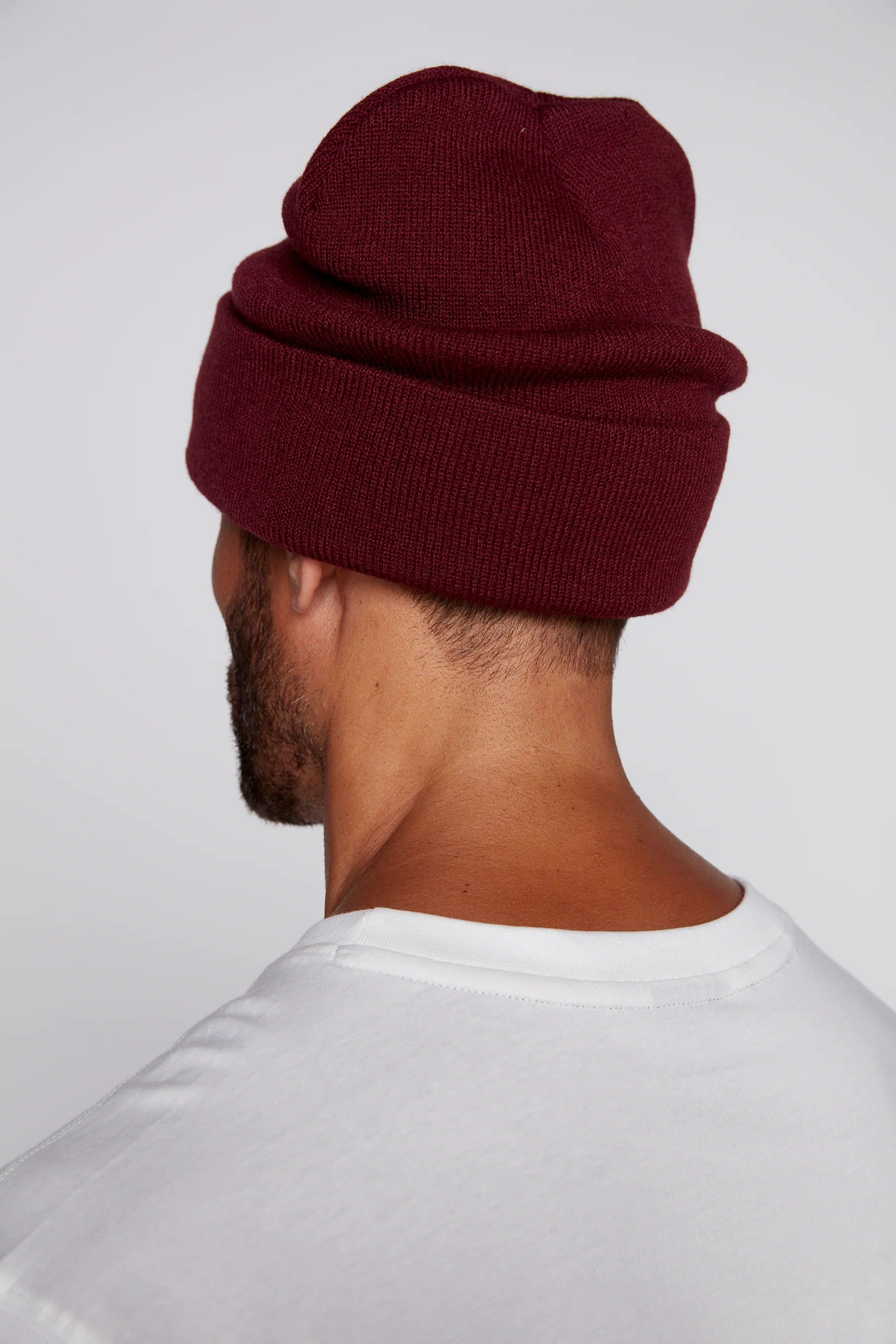 Cuffed Knitted Beanie With Large Logo Patch - OXBLOOD - Image 4