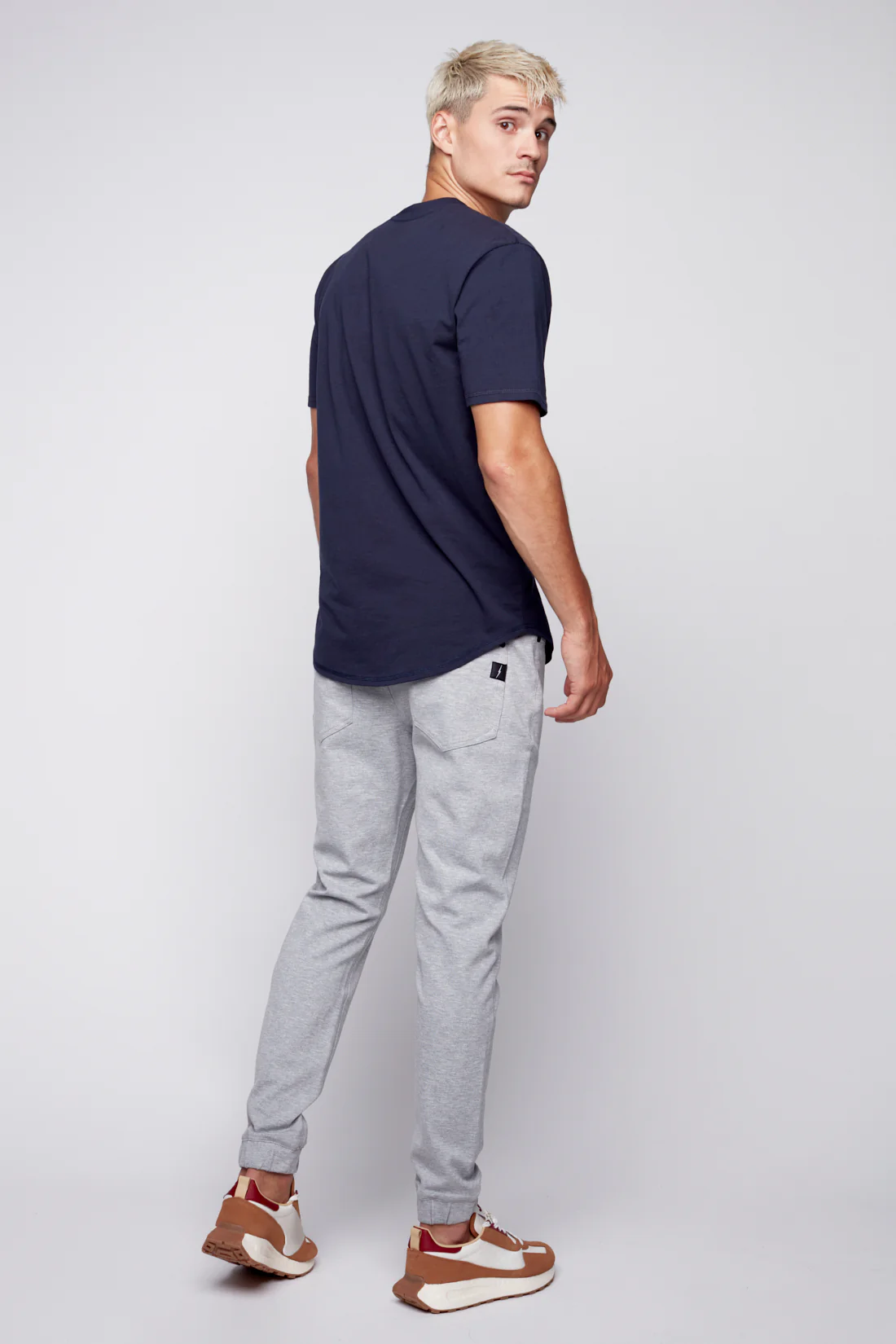 JAGGER - 5 Pocket Classic Knit Jogger - Light Grey Heather - Image 3