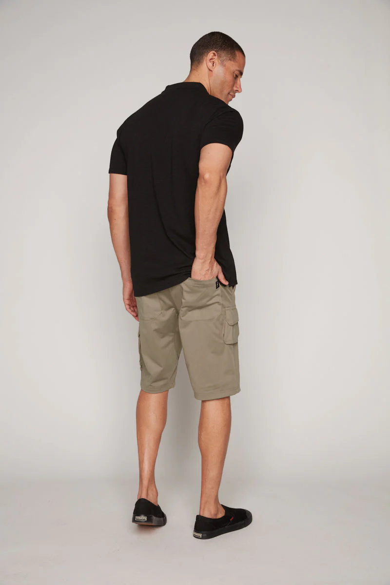 JUDE - Mens Multi Cargo Shorts - Light Olive - Image 2