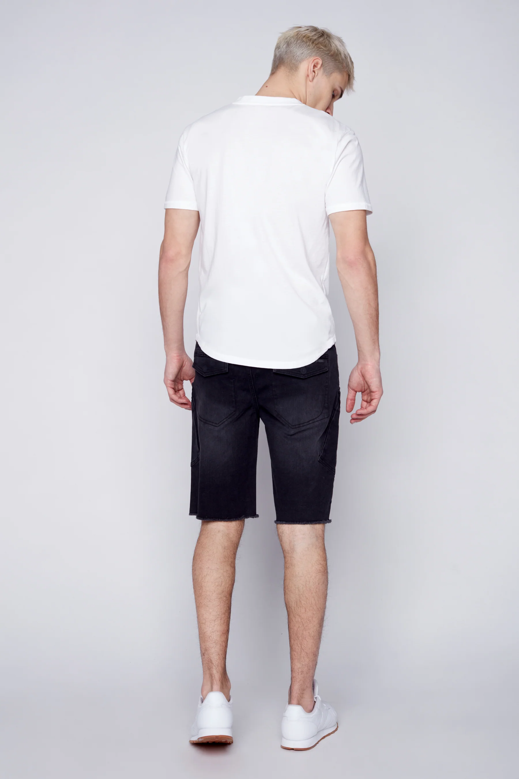 KRAVITZ - Mens Shorts With bellowed Cargo pockets - Vintage Black - Image 2
