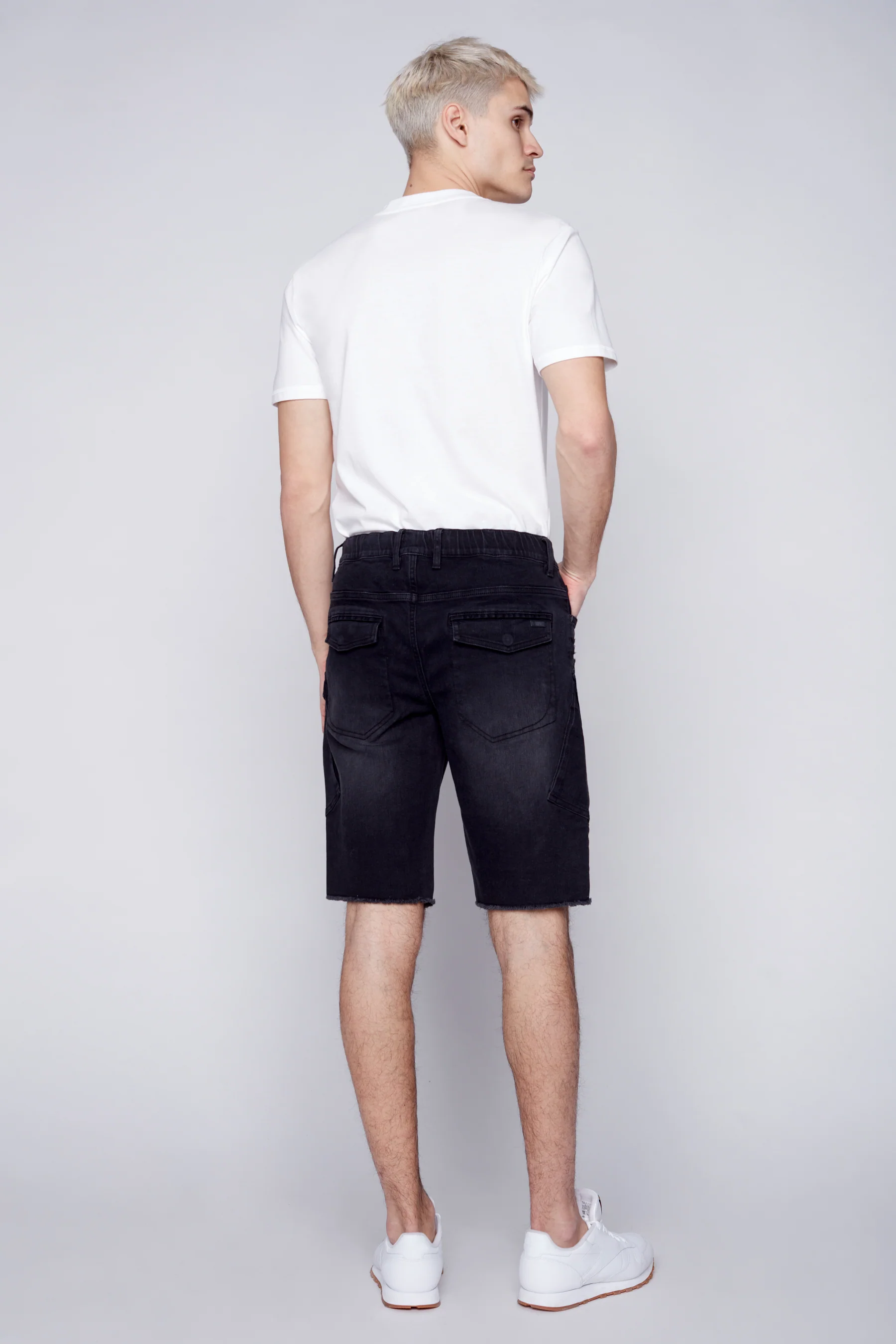 KRAVITZ - Mens Shorts With bellowed Cargo pockets - Vintage Black - Image 4