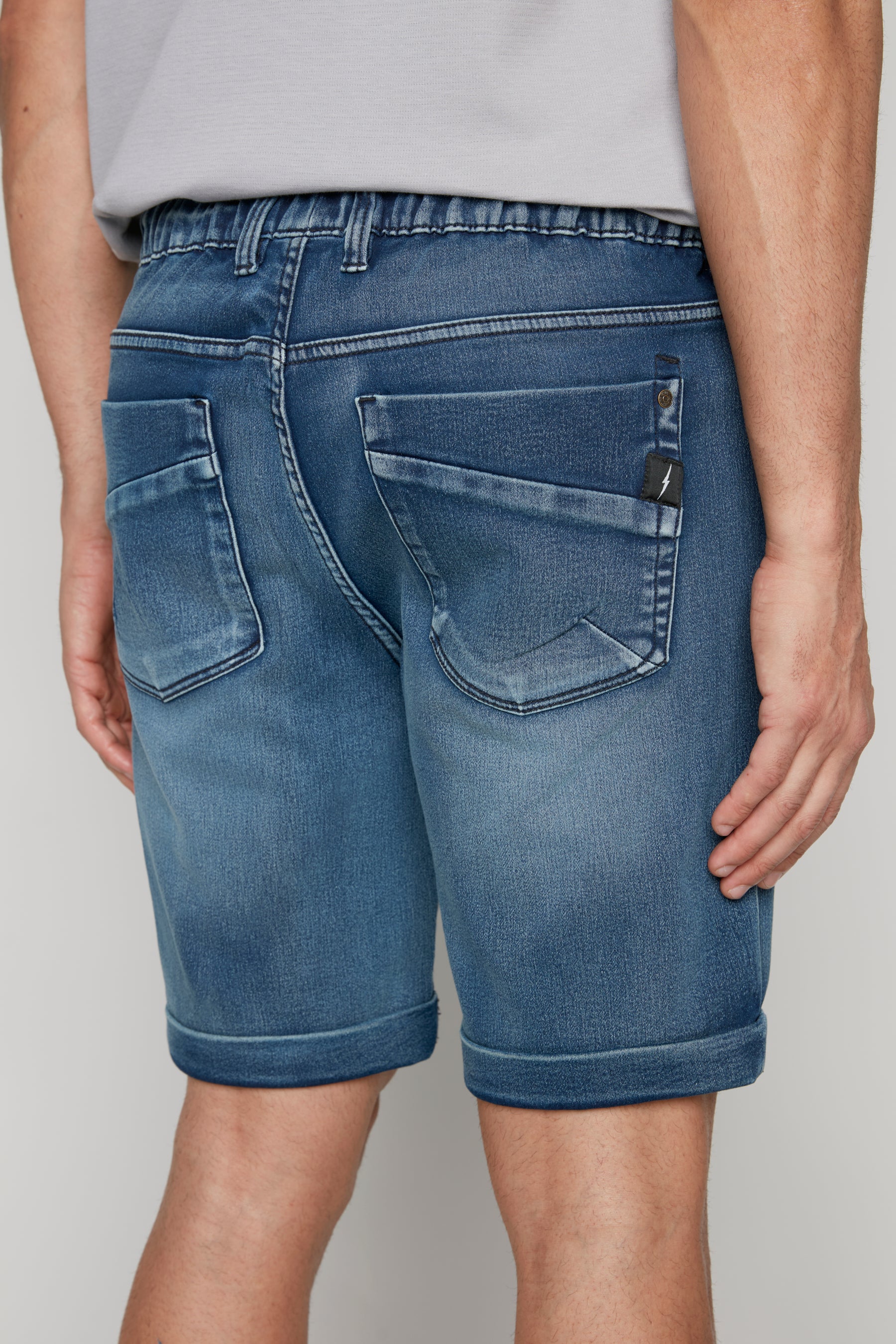 LENNON - Mens Rolled-Up Denim Shorts - Medium Blue Acid Wash - Image 5