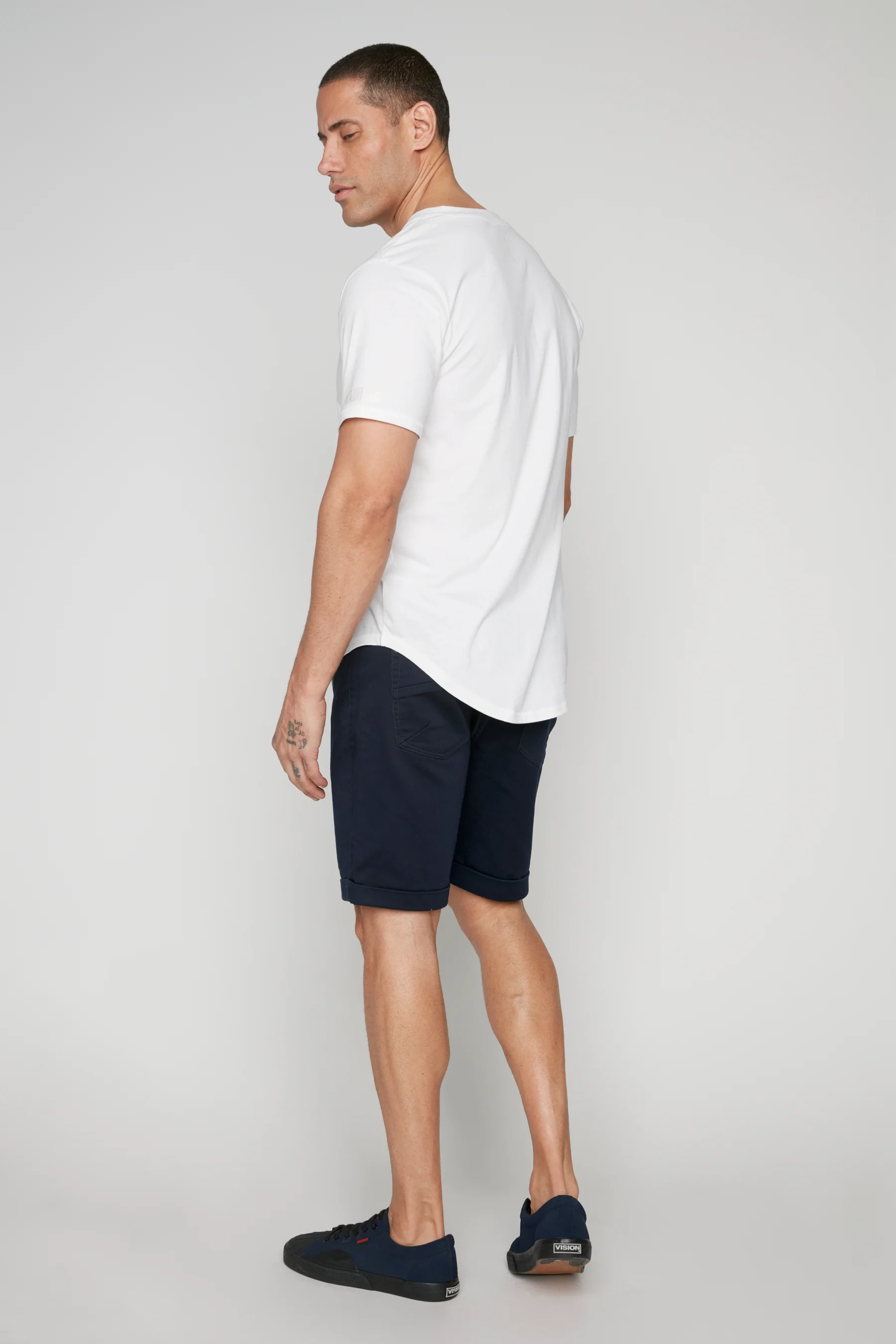 LENNON - Mens Rolled Up Shorts - Navy - Image 2