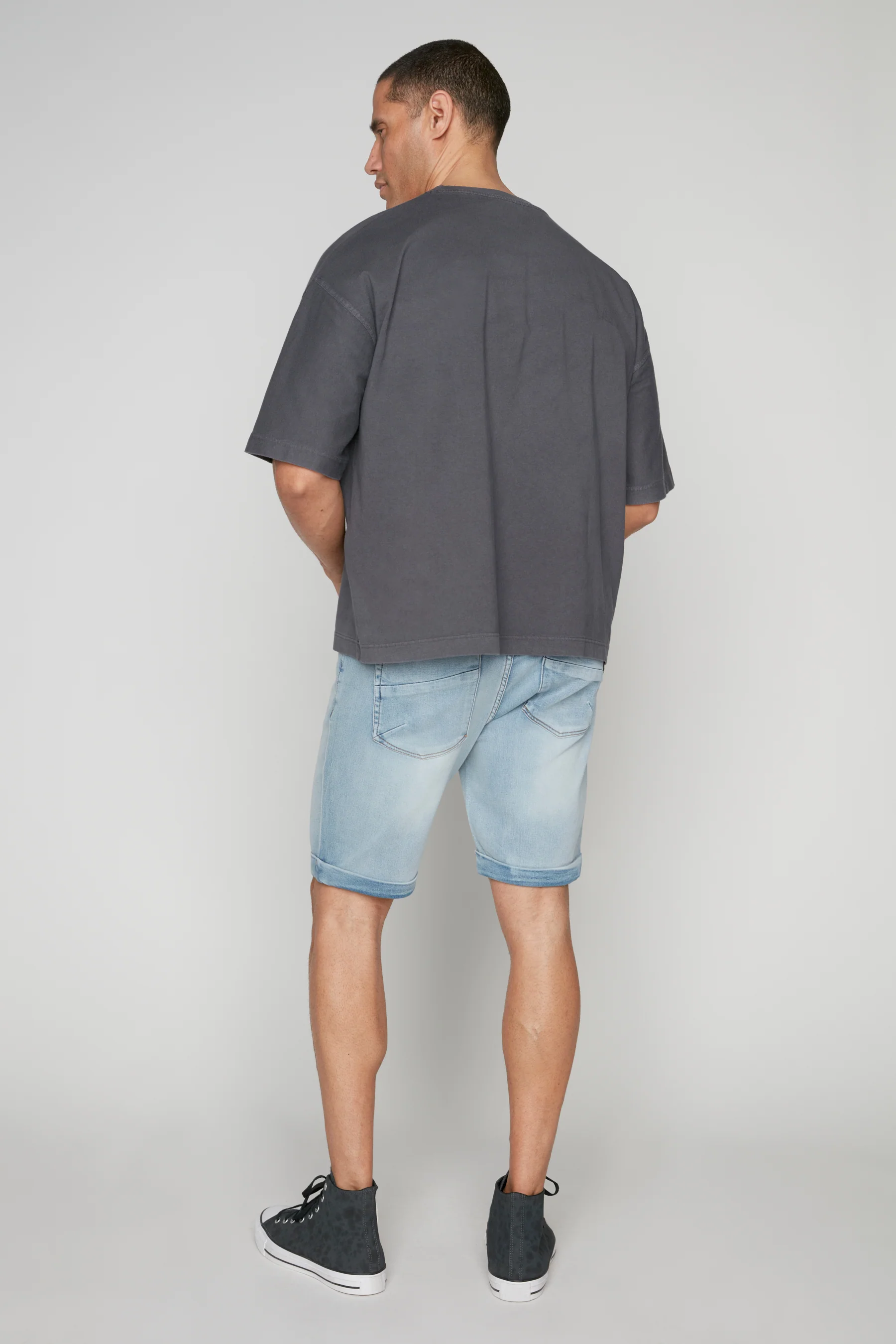 LENNON - Mens Rolled-Up Shorts - Vintage Blue - Image 2