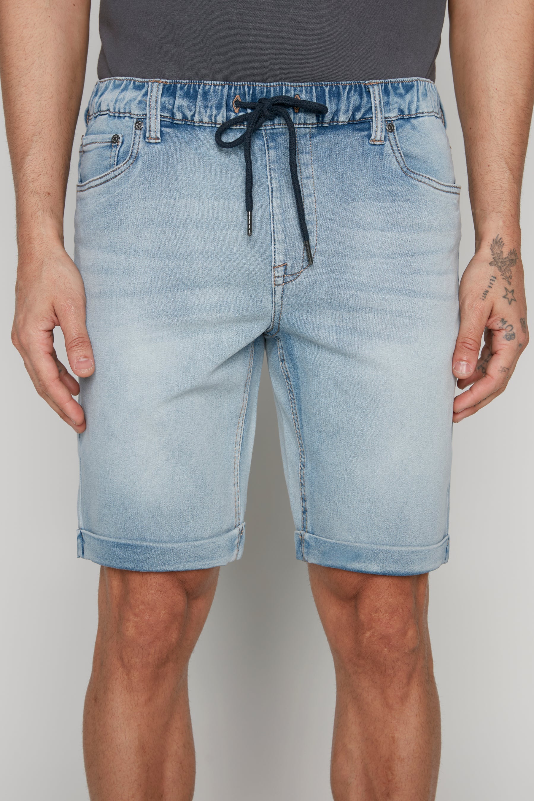 LENNON - Mens Rolled-Up Shorts - Vintage Blue - Image 4