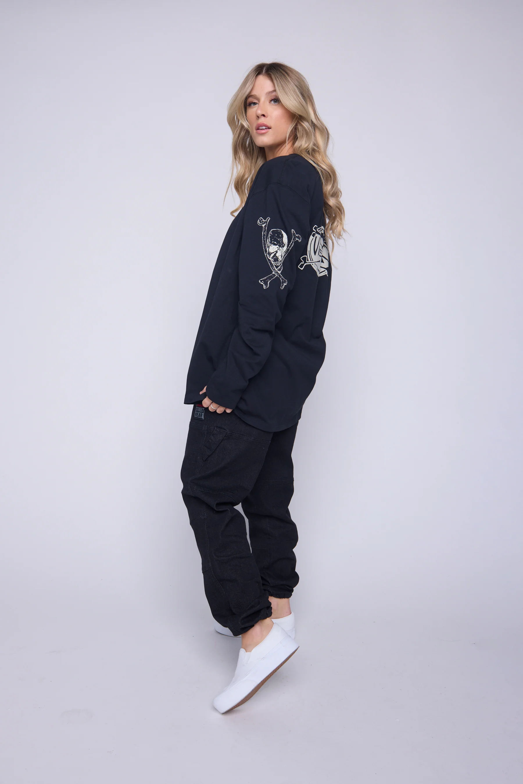Skull Bone Print Long Sleeves - Black - Image 3